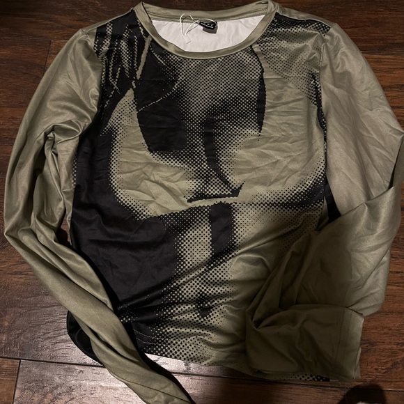 SHEIN top for sale - Picture 2 of 3